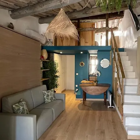 Du Pecheur A A 10 Metres Du Port Apartment